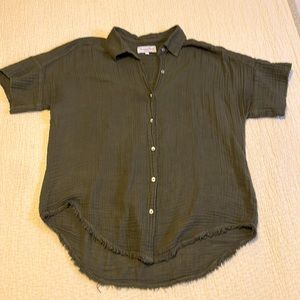 Michaels stars, olive green, 100% cotton button-down beachy top